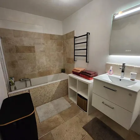 Le Pradet Cosy Beach Apartment, Proximite Plage A Pied Exterior foto
