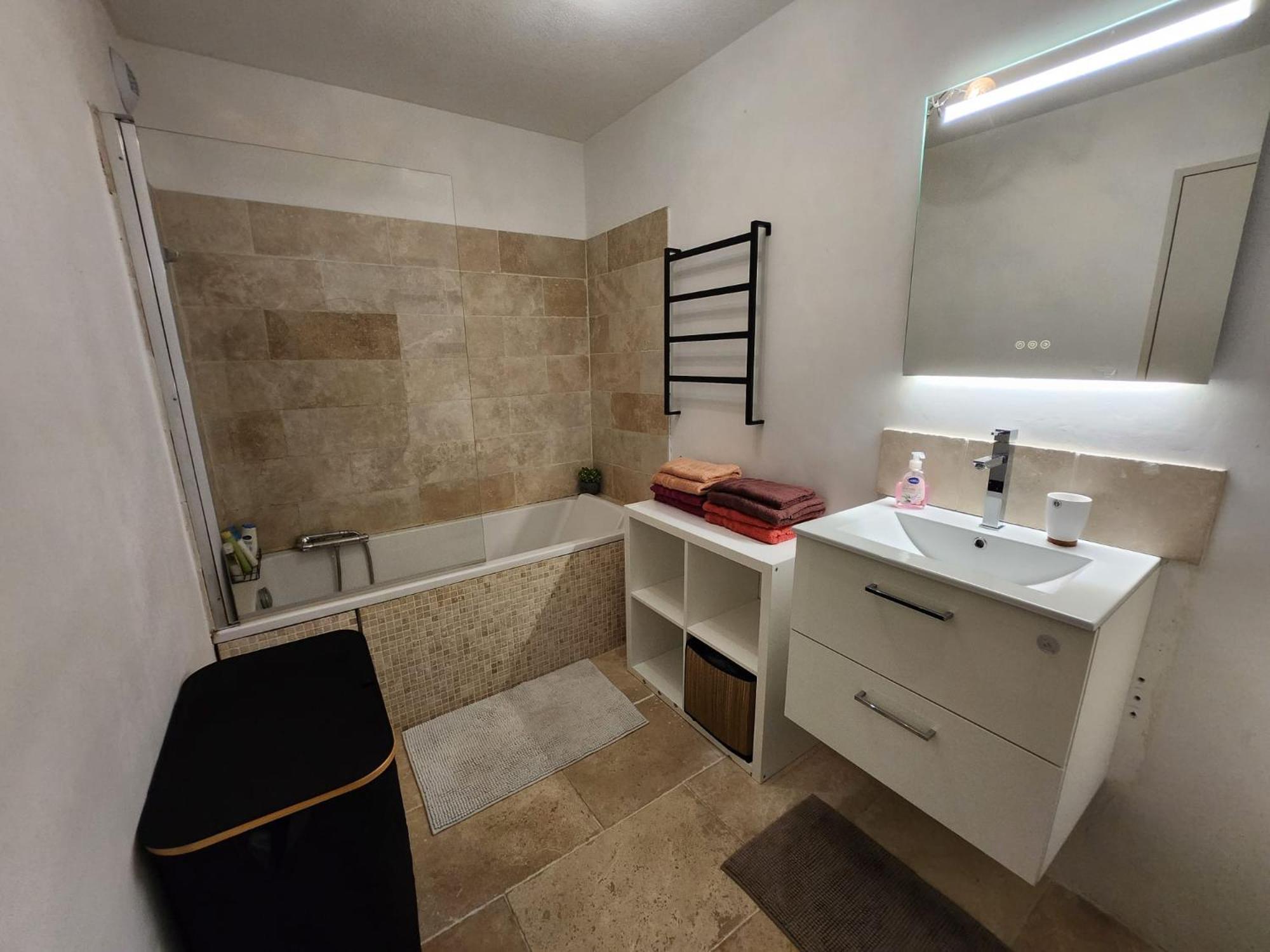 Cosy Apartment, Proximite A Pied Apartment